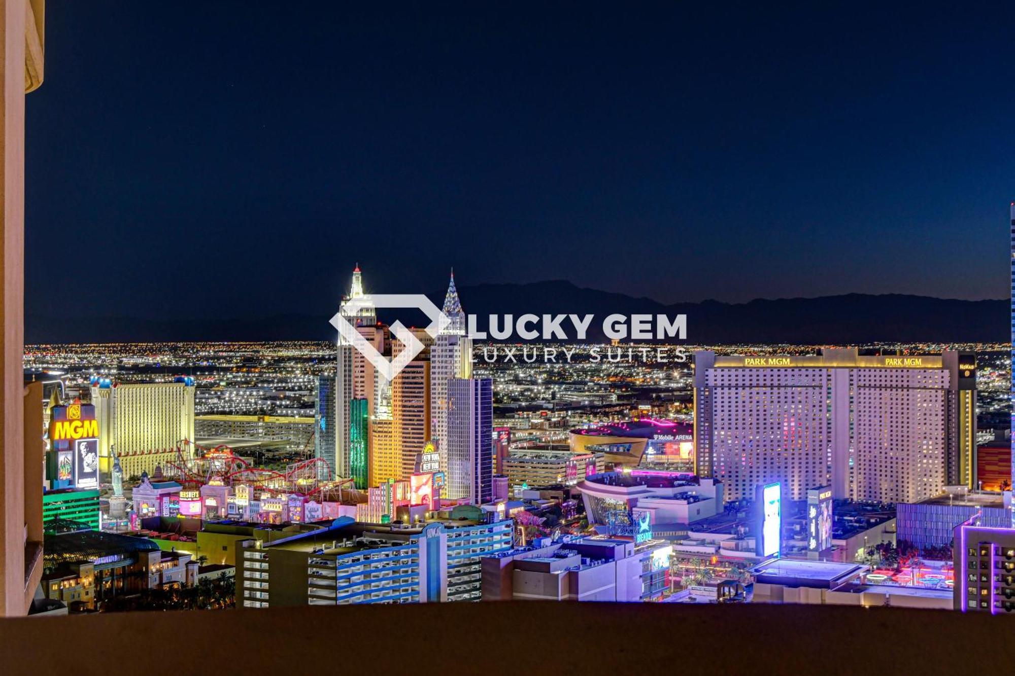 Lucky Gem Penthouse & Luxury Suites At Signature Resort, Balcony Strip View 3505 Лас-Вегас Екстер'єр фото