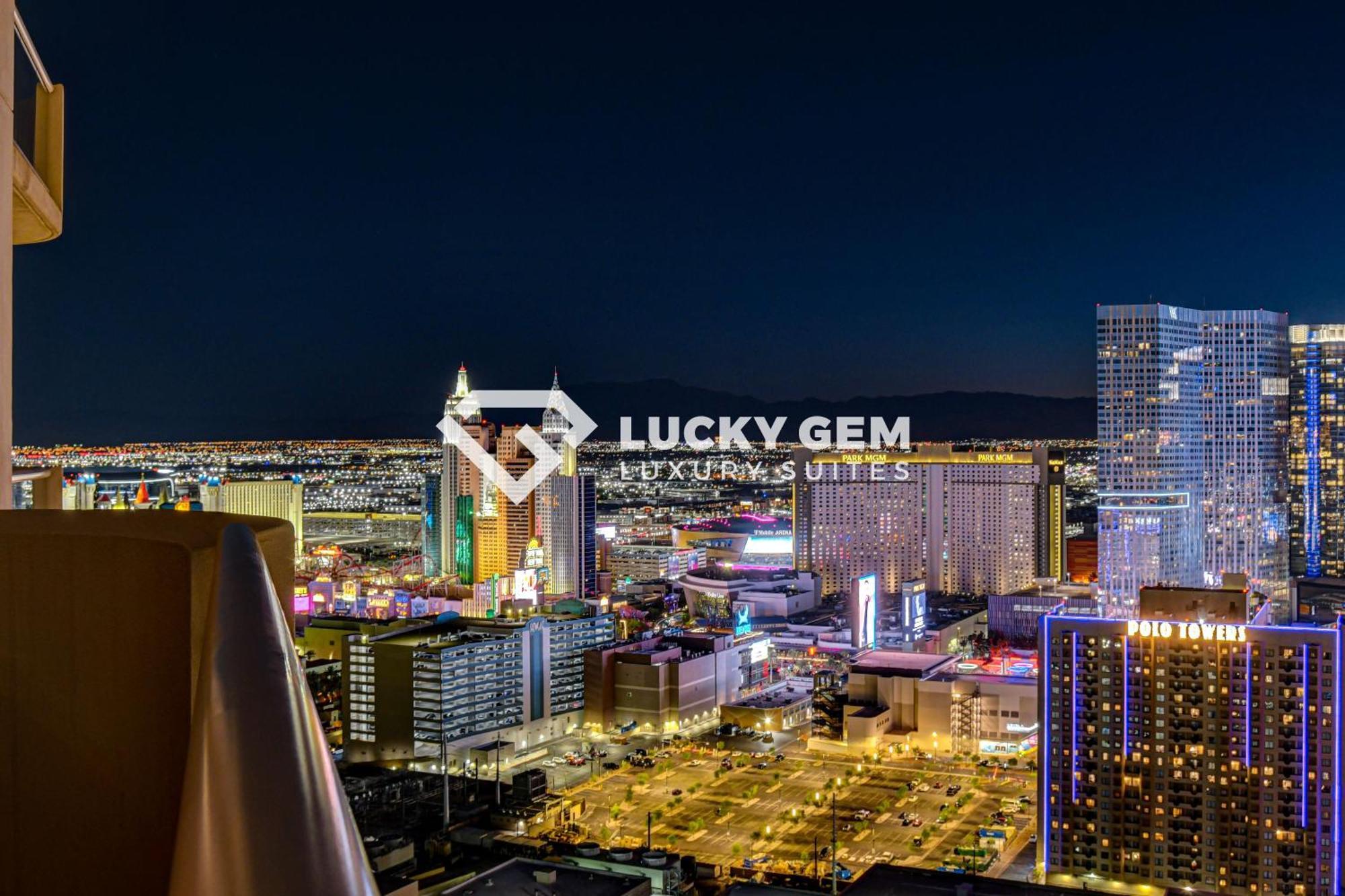 Lucky Gem Penthouse & Luxury Suites At Signature Resort, Balcony Strip View 3505 Лас-Вегас Екстер'єр фото