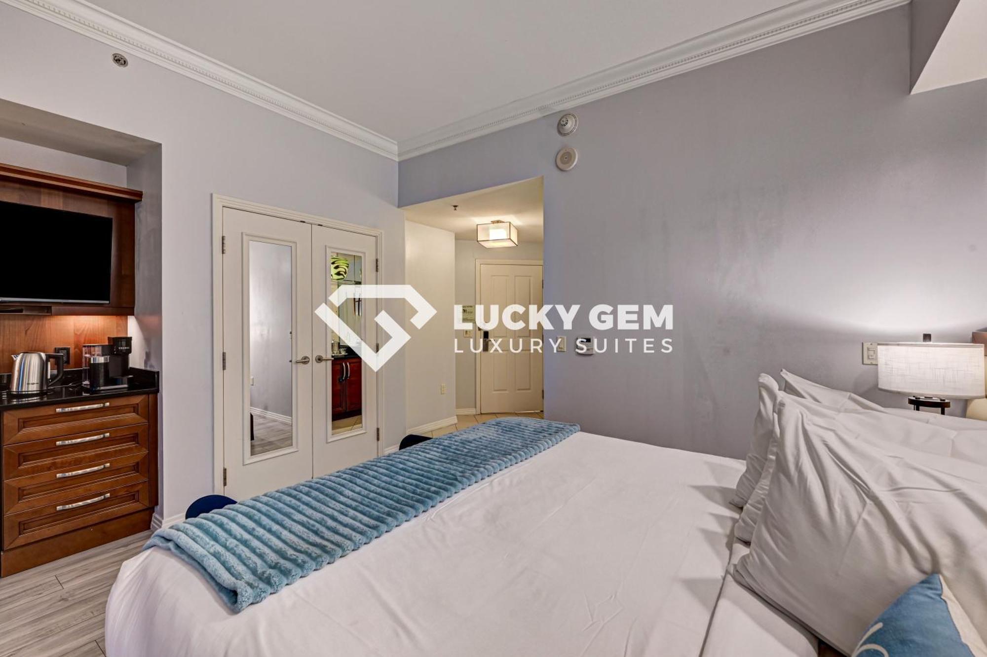 Lucky Gem Penthouse & Luxury Suites At Signature Resort, Balcony Strip View 3505 Лас-Вегас Екстер'єр фото